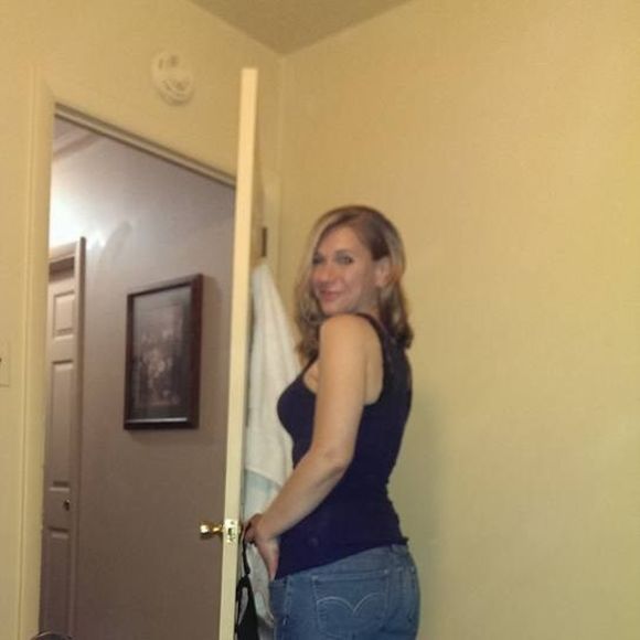 Meet your Posher, Cindy - Picture 1 of 1