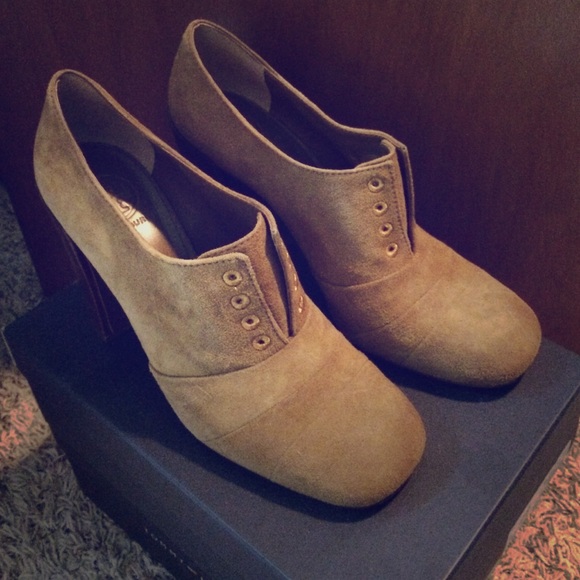 Tory Burch Tan Suede Stella Oxford ankle booties