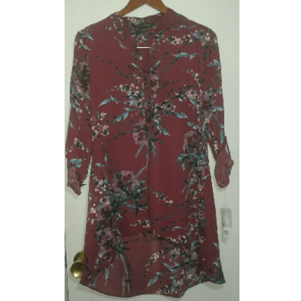 Floral High-Low Tunic - Picture 5 of 5