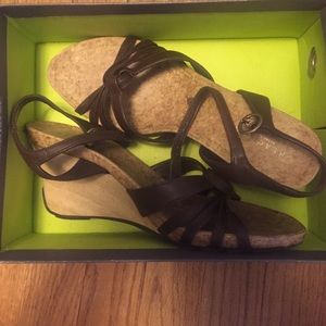 Cute Kenneth Cole Wedge Sandals!!