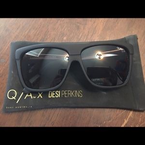 Desk Perkins On the Low