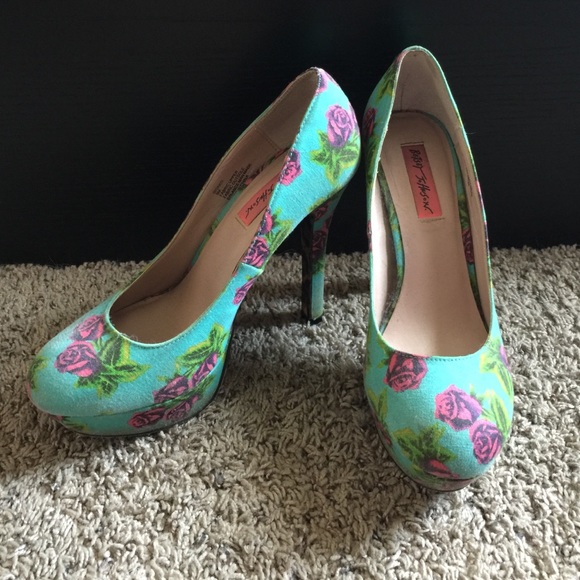 Betsey Johnson Shoes - Betsy Johnson floral heels