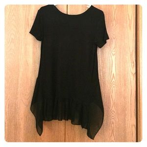 Black T shirt with lace peplum.