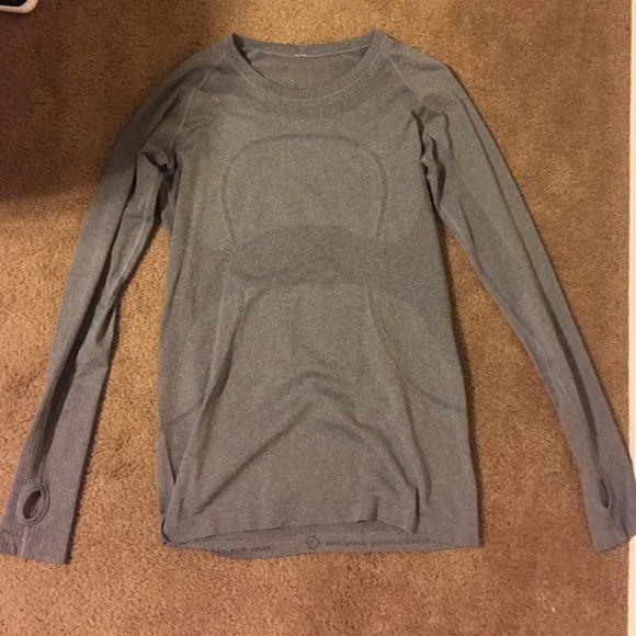 Long sleeve Lululemon shirt