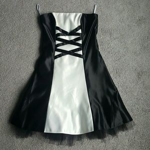 Jessica McClintock Short Formal Dress Strapless