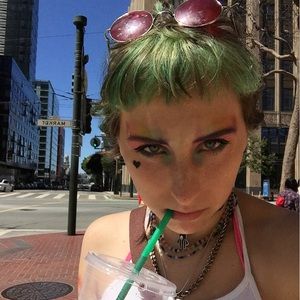 Meet your Posher, Emma