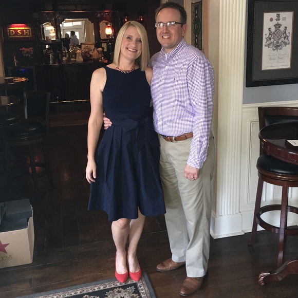 Meet your Posher, Nicole - Picture 2 of 3