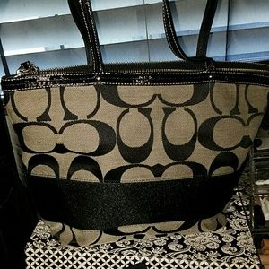 Coach Signature Purse