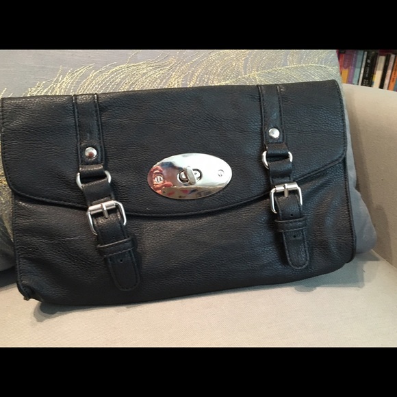 Black clutch