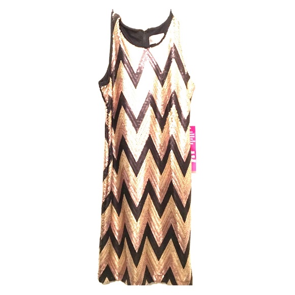 Sequin Back and Gold Dress. 4P. NWT.