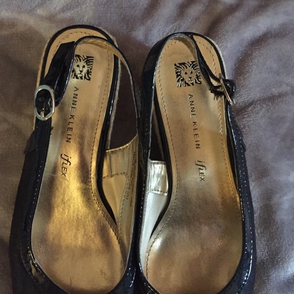 Anne Klein wedges - Picture 2 of 4
