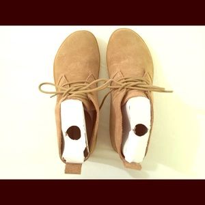VIVOBAREFOOT SIZE 39EU. GOBI II LT BROWN SUEDE