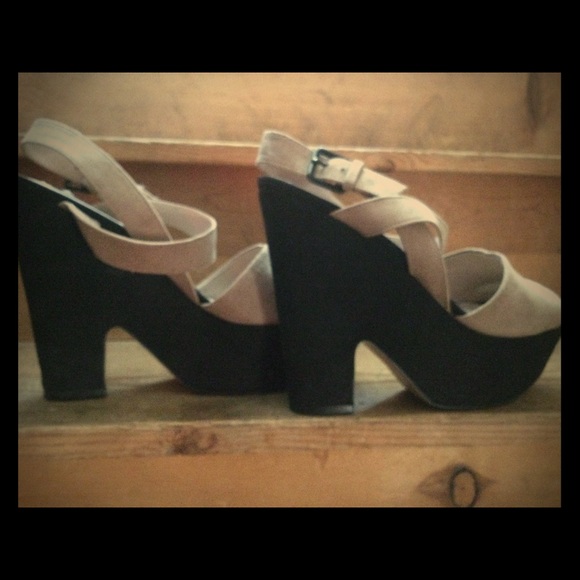 ZARA Suede tan and black wedge platform sandals