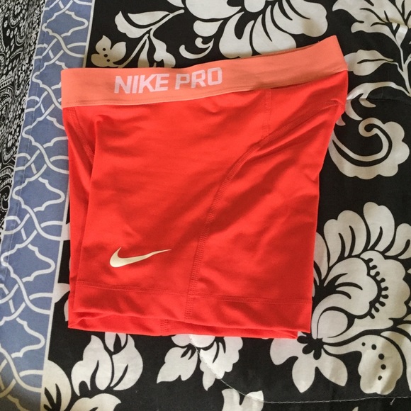 Nike pro shorts - Picture 1 of 1
