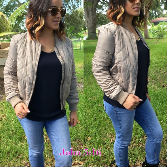 Jackets & Blazers - RESTOCK 💘 Taupe quilted bomber jackets