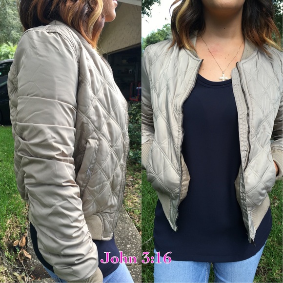 RESTOCK 💘 Taupe quilted bomber jackets - Picture 3 of 4