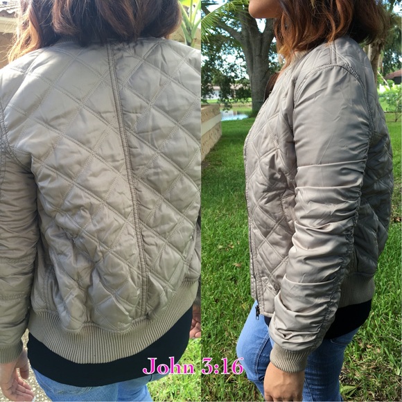 RESTOCK 💘 Taupe quilted bomber jackets - Picture 4 of 4