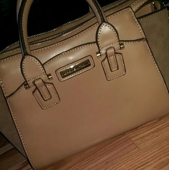 Adrienne Vittadini purse