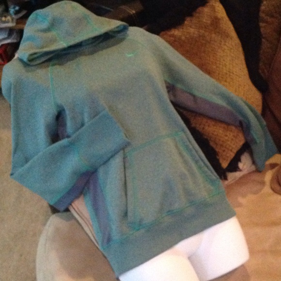 Size Small Nike Hoodie!
