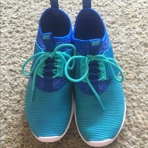 Nike Women's Juvenate Size 7