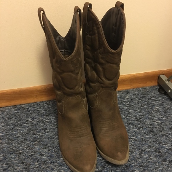 Brown Cowgirl Boots Mid-Calf