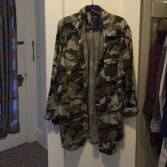 Faded glory camo button up