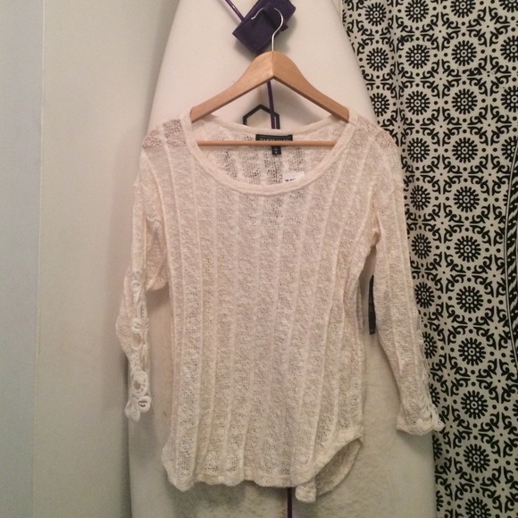 ALMOST FAMOUS SMALL HEATHER HI-LOW DRPED SHLDR CRM