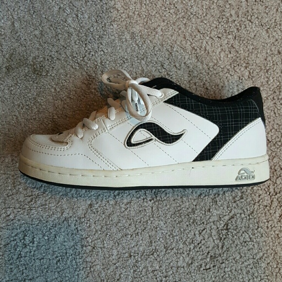 Adio Skateboarding Shoes