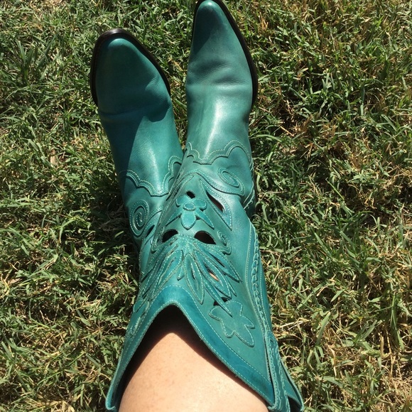 REDUCED!  Matisse Turquoise Cutout Cowgirl Boots