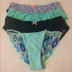 Bundle of 4 VS panties