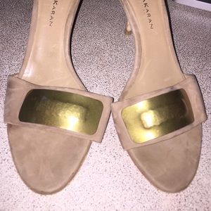 Donna Karan nude heels