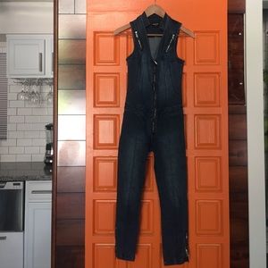 Sexy Zip up Bebe Jumpsuit.  Size 25.