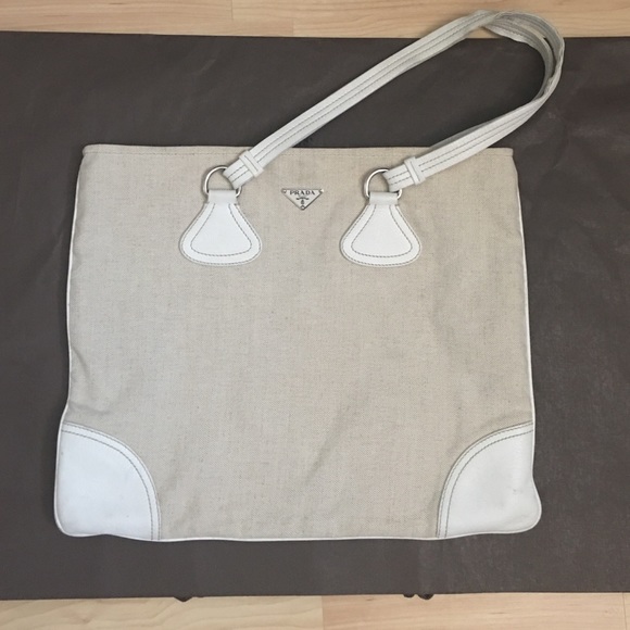 Prada tote!