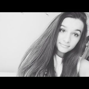 Meet your Posher, Olivia
