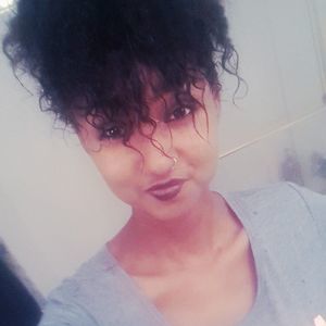 Meet your Posher, Bezzy