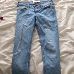 Light wash skinny jeans