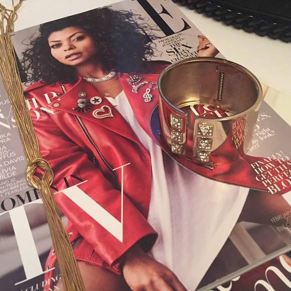 Gold bangle