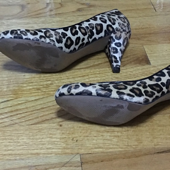 Steven Madden Ulltra-L Leopard Pumps - Picture 3 of 4