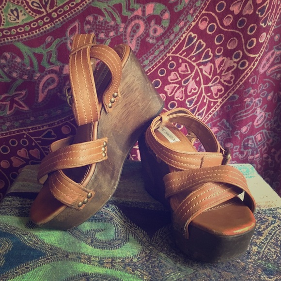 Steve Madden Platform Wood Wedge