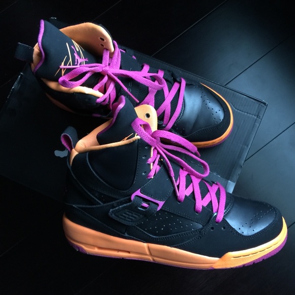 Girls Jordan Flight 45 High (GS)-Size 6
