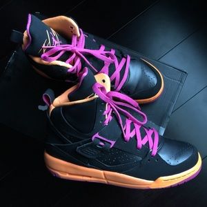 Girls Jordan Flight 45 High (GS)-Size 6