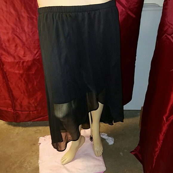 Hi-low skirt