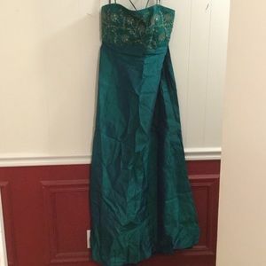 Alfred Angelo iridescent dress