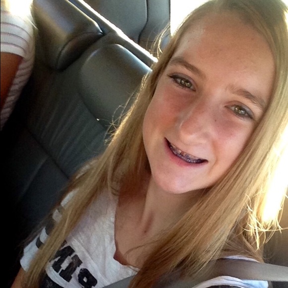 Meet your Posher, Emilee - Picture 1 of 1