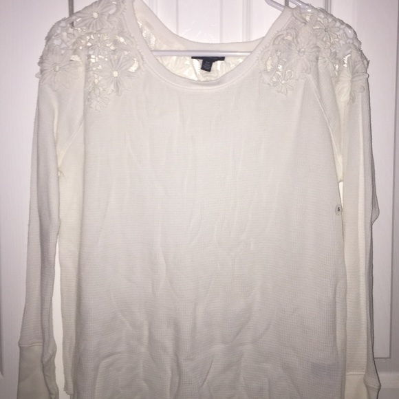 floral lace long sleeve tee🌸
