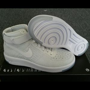 ** SOLD ** Nike Women's Air Force 1 Ultra Flyknit