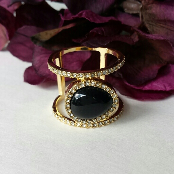 Charming Charlie Jewelry - 🟡SALE🟡FLASHY STATEMENT RING NWOT