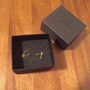 NEW Jewelmint gold tone wishbone stud earrings