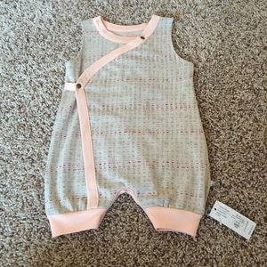 **Host pick**💥💥   Finn and Emma adorable romper!