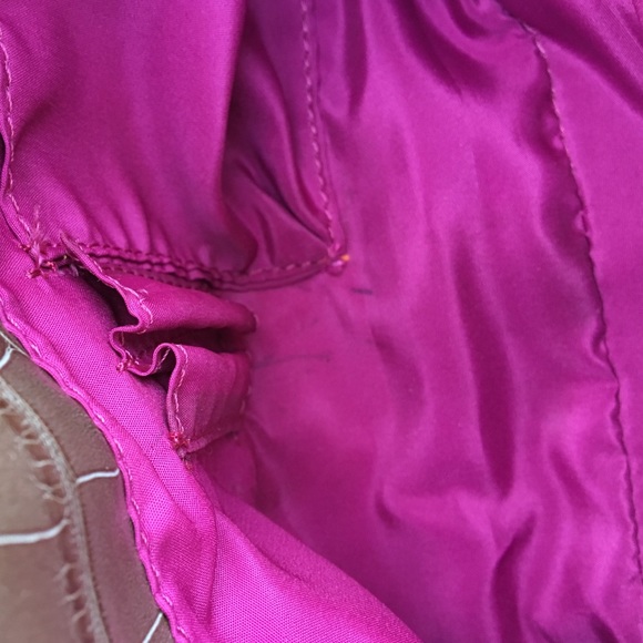 TOMMY HILFIGER PURSE - Picture 4 of 4